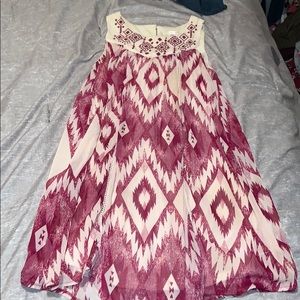 Size S purple and white dress